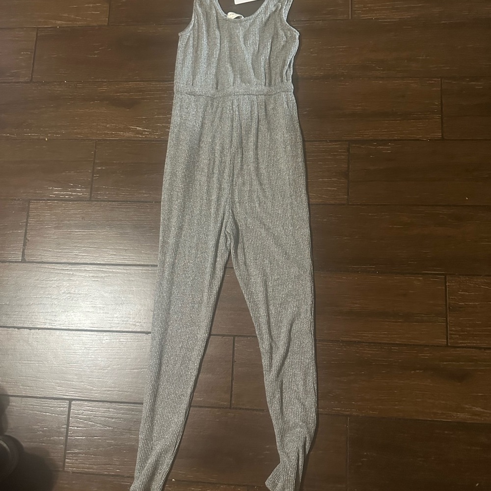 Elegant Gray Sleeveless Jumpsuit
